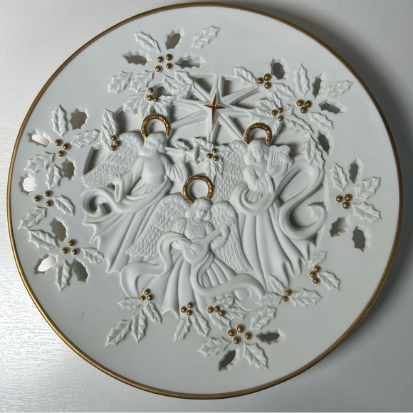 Lenox Bisque Porcelain Pierced Plate 24kt Gold Trim Lot Of 2 From 1993/4 holiday - Picture 2 of 6